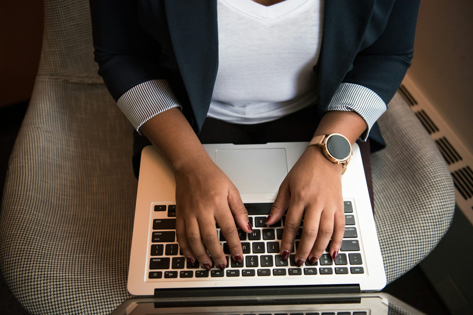 woman working on no code applications of marketing automation workflows