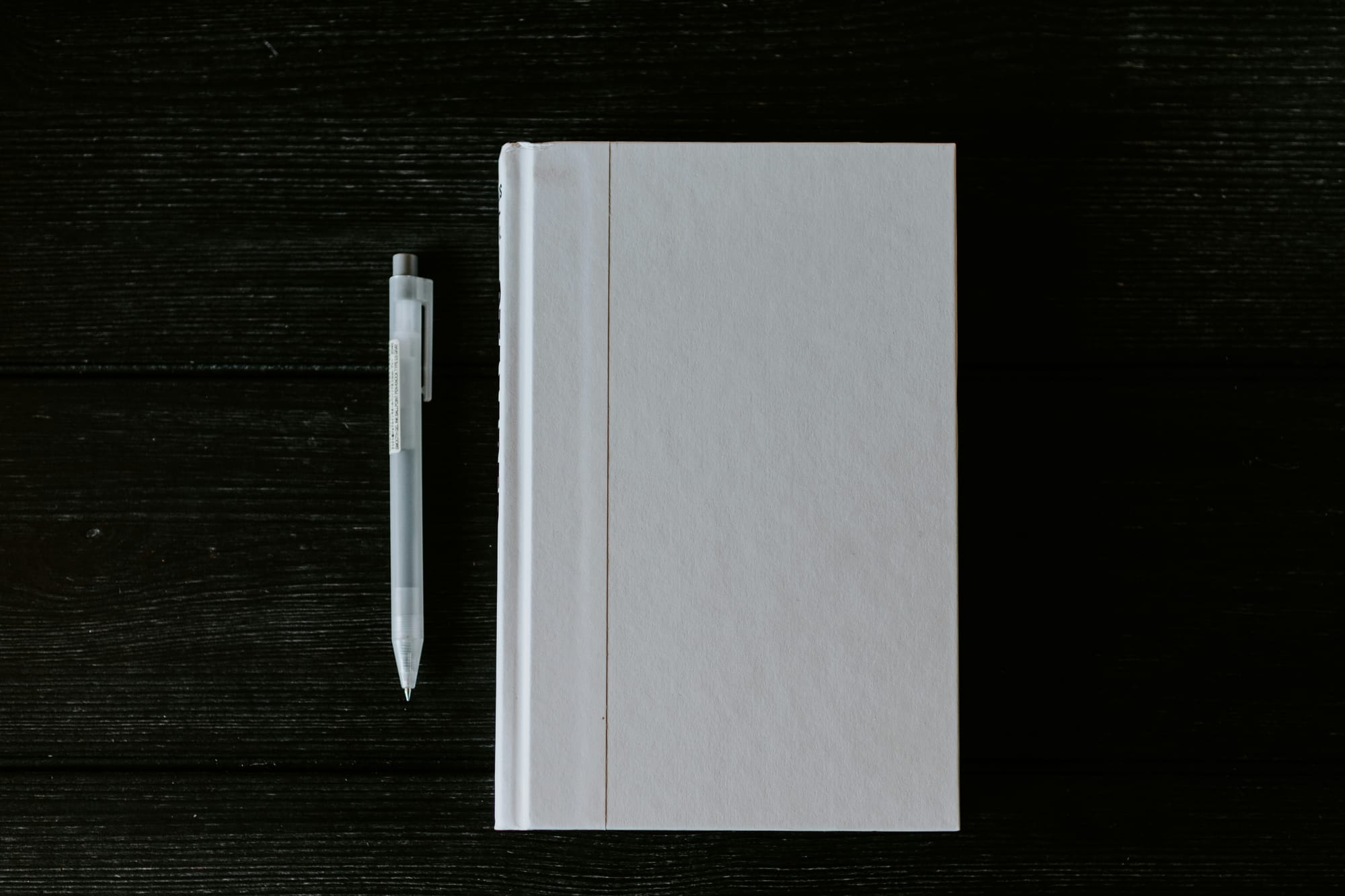 pen and paper for Content Marketing E Commerce